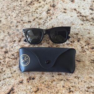 Ray-Ban Classic Black Sunglasses with Case